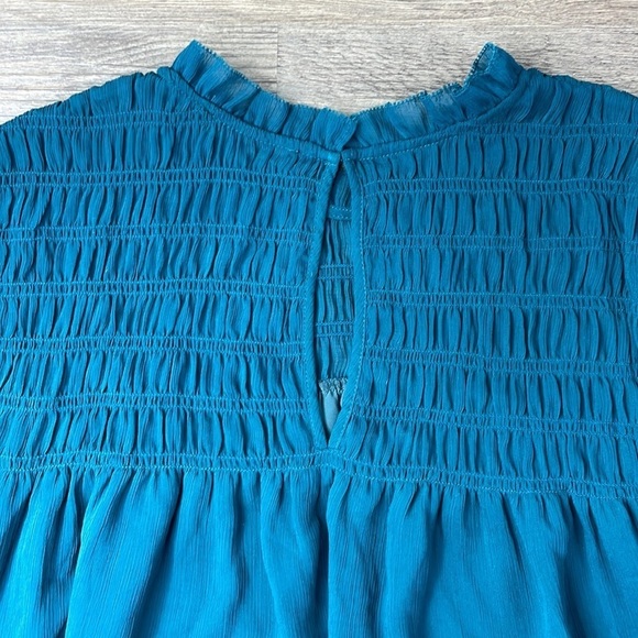 Banana Republic Women’s Turquoise Ruffle Collar Long Sleeve Blouse, size XL - Picture 10 of 10
